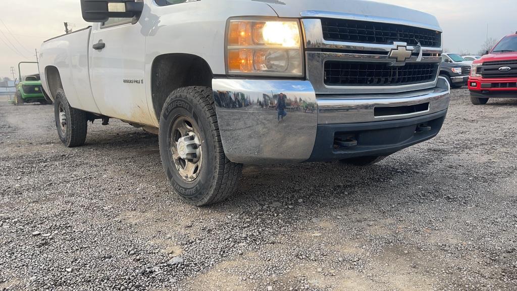 '07 CHEVROLET 2500HD PICKUP TRUCK