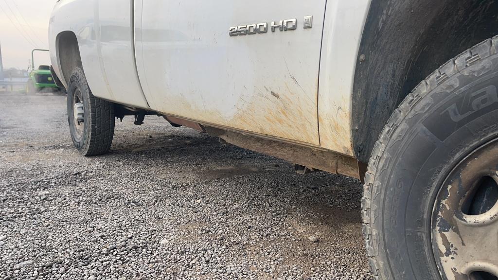 '07 CHEVROLET 2500HD PICKUP TRUCK