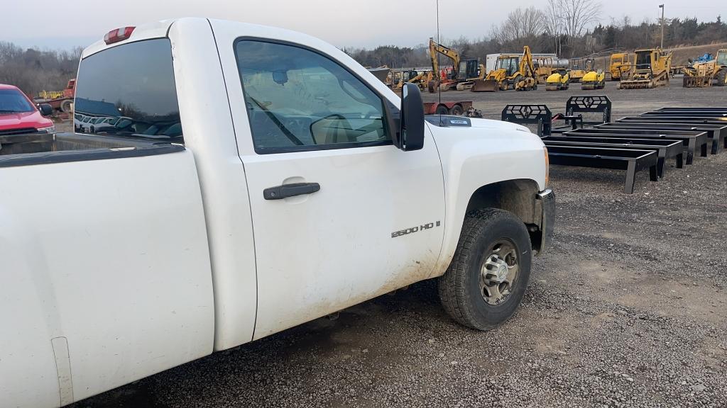 '07 CHEVROLET 2500HD PICKUP TRUCK