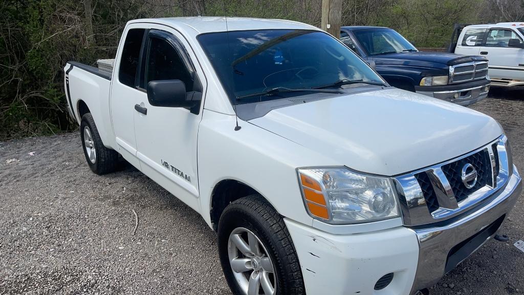 2008 NISSAN TITAN PICKUP TRUCK