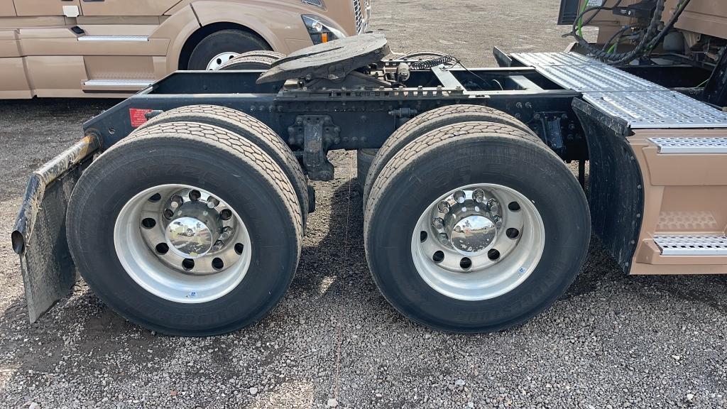 2018 VOLVO VNL64T670 TANDEM AXLE ROAD TRACTOR