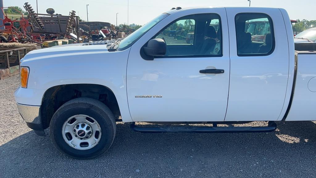 2011 GMC 2500 HD PICKUP TRUCK