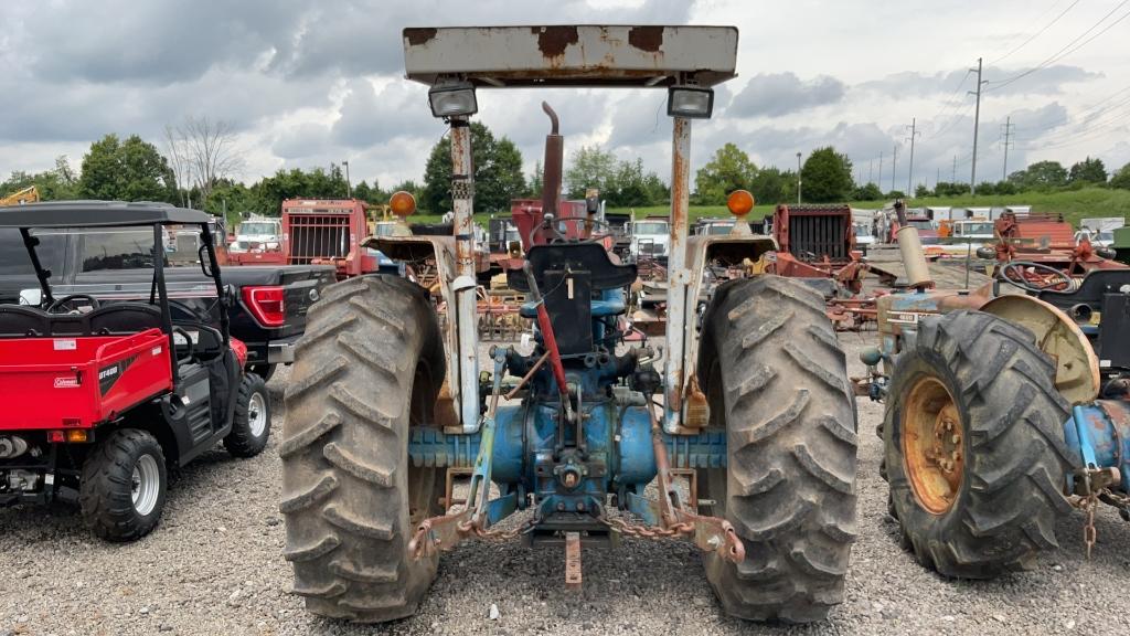 FORD 5600 2WD TRACTOR