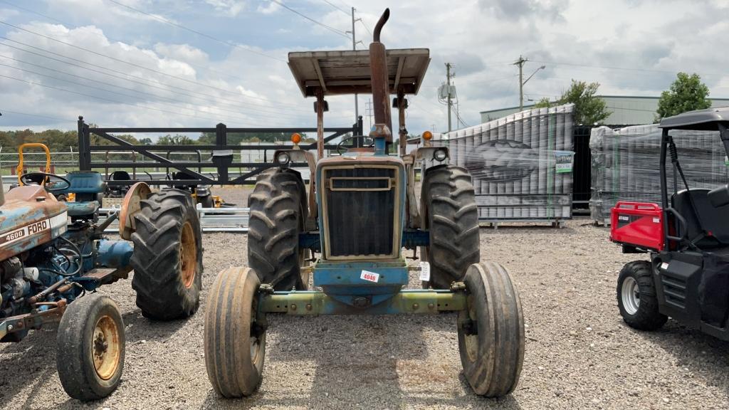 FORD 5600 2WD TRACTOR