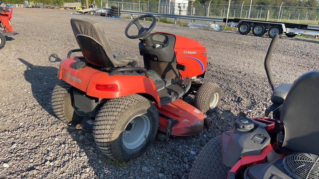SIMPLICIY RIDING MOWER