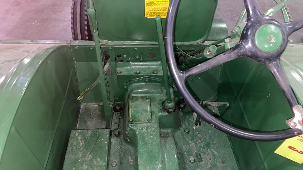 1947 OLIVER 99 TRACTOR