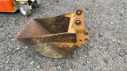 24" CASE BACKHOE DITCHING BUCKET