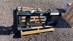 UNUSD IRON BULL ATTACHMENT SKID STEER BALE SPEAR