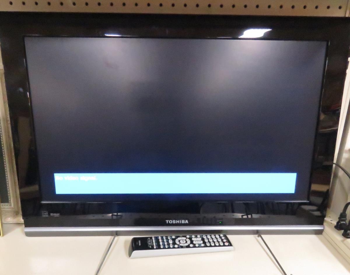 Toshiba Television Receiver Model 26AV52U