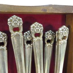 Rogers Eternally Yours 110+ Piece Flatware set