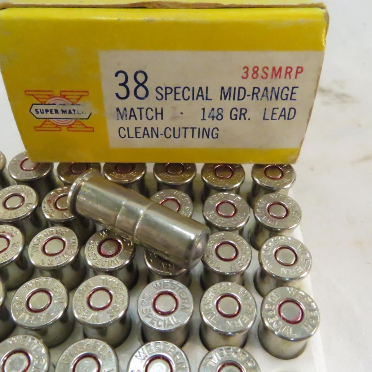 Ammunition: 240+ rounds .38 Special