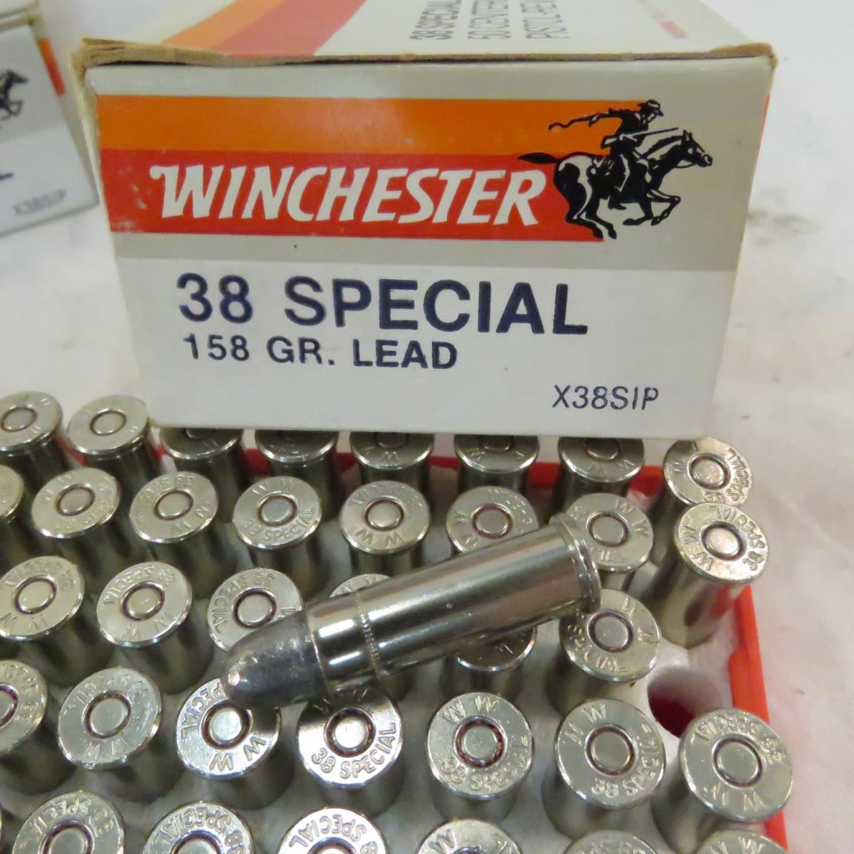 Ammunition: 240+ rounds .38 Special