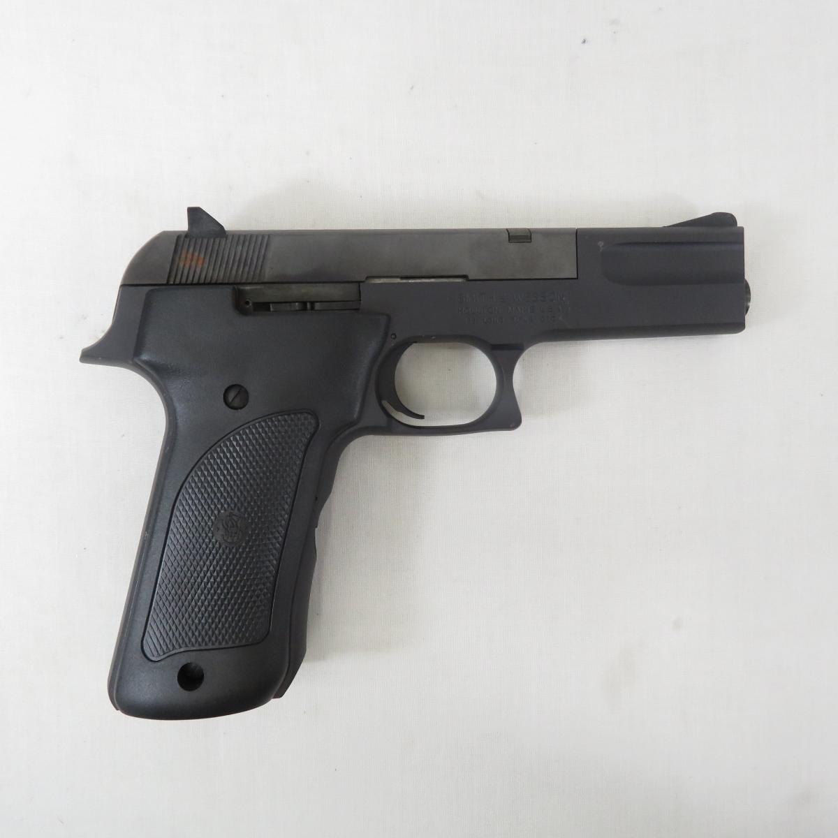 Smith & Wesson Model 422 .22 LR CTG Pistol