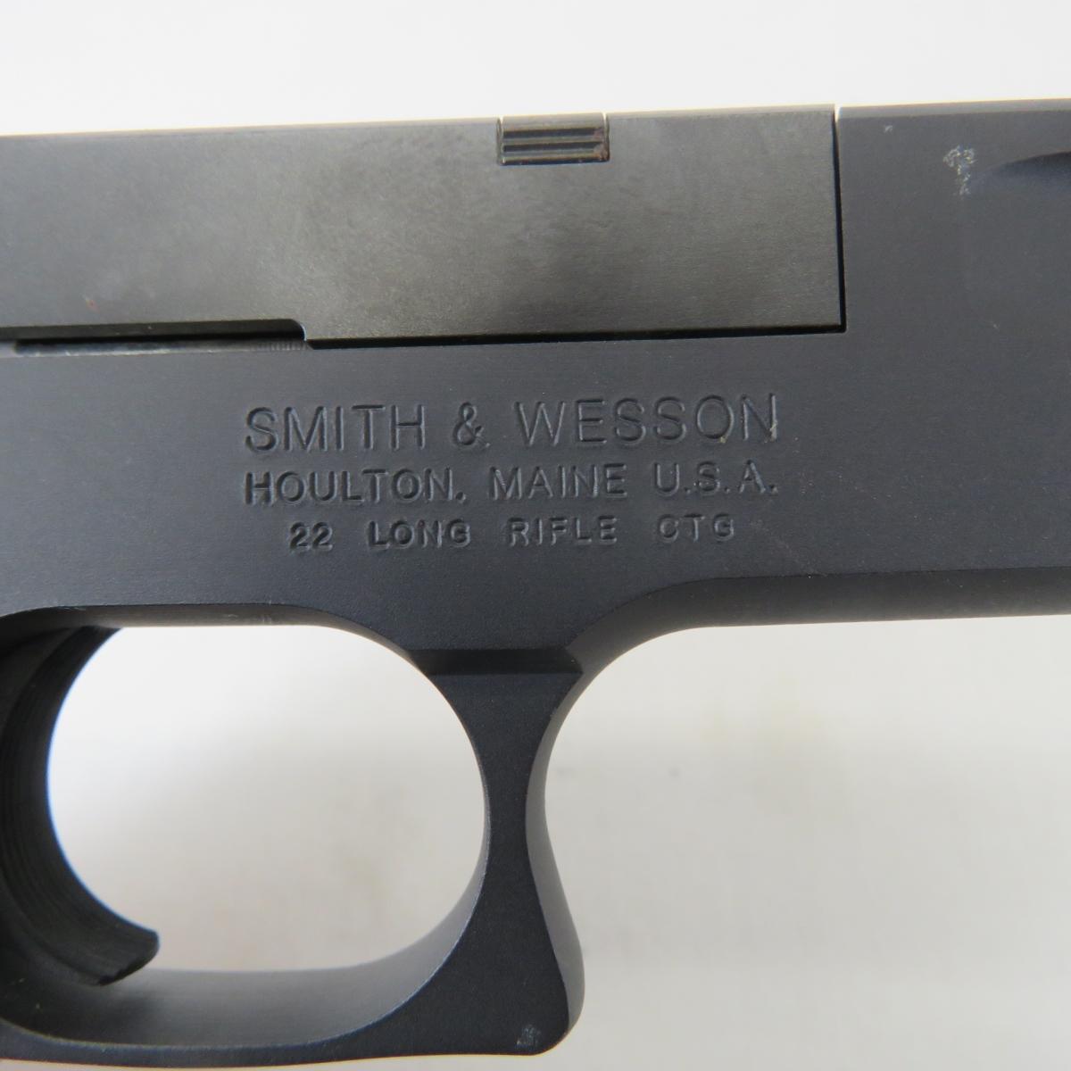 Smith & Wesson Model 422 .22 LR CTG Pistol