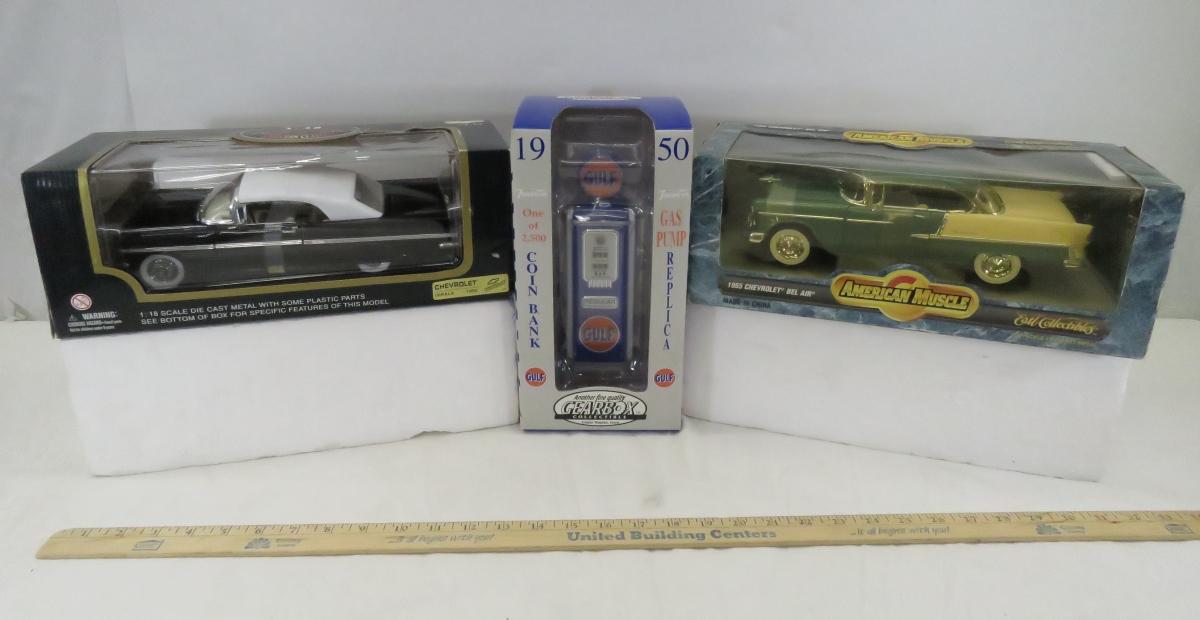 2 Diecast 1:18 Car Models & Gas Pump in Boxes