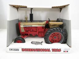 ERTL International 1026 & 1456 1:16 NIB