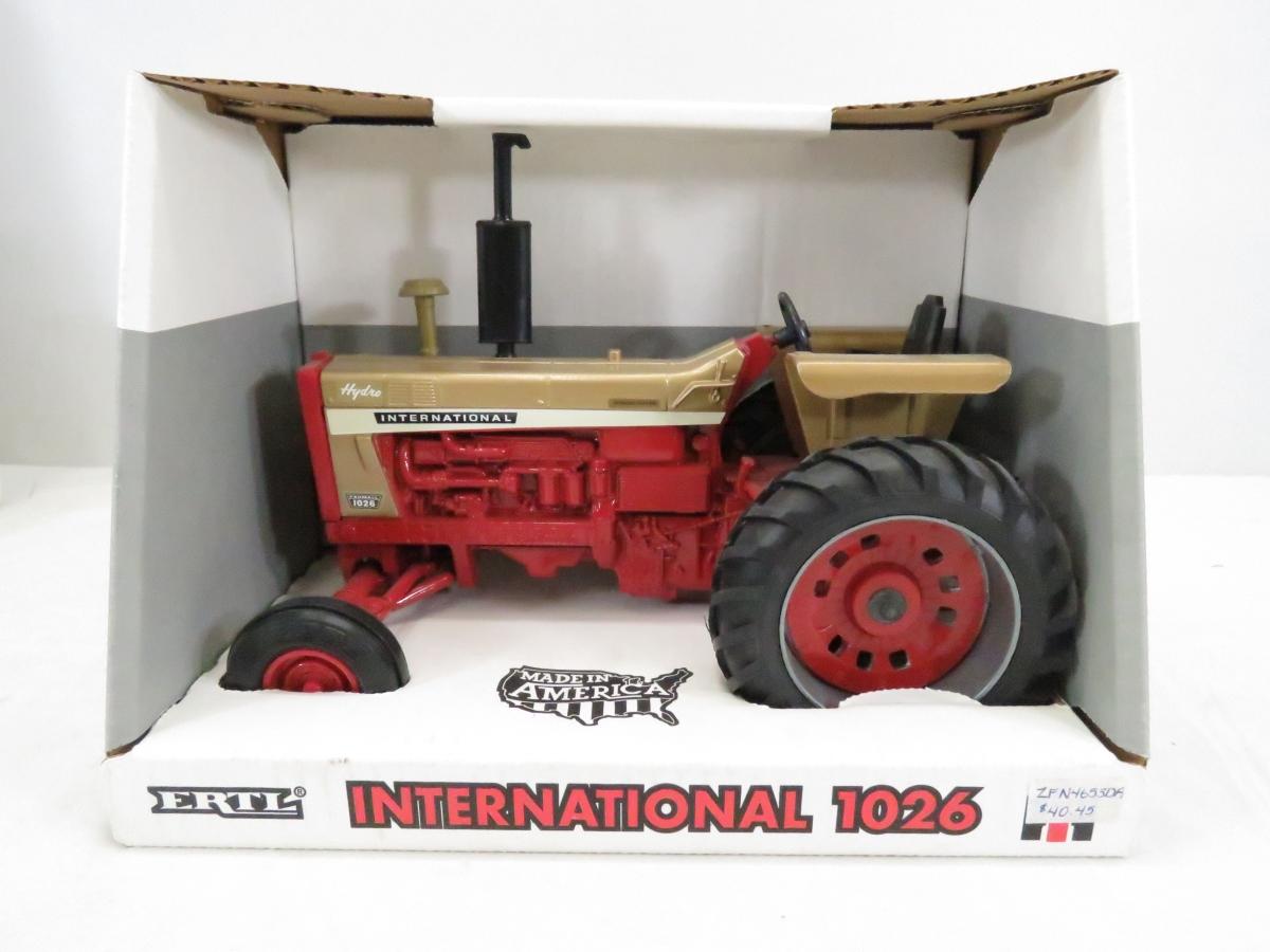 ERTL International 1026 & 1456 1:16 NIB