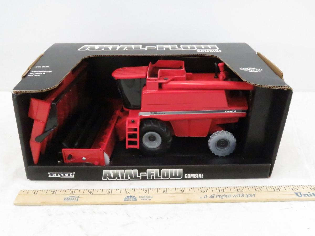 ERTL 1:32 scale CASE 2188 Axial Flow Combine NIB