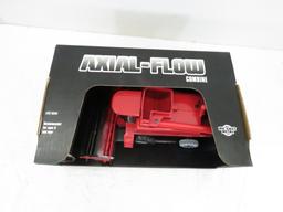 ERTL 1:32 scale CASE 2188 Axial Flow Combine NIB