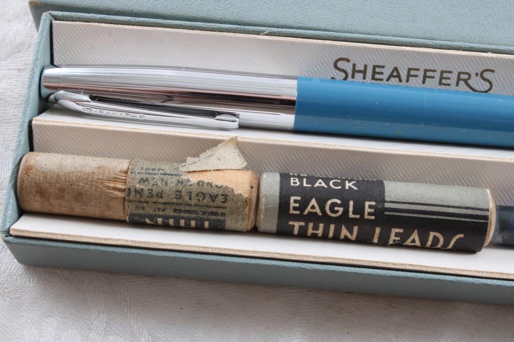 Sheaffers Fountain Pen, Airline Ski Key, Wings Pin