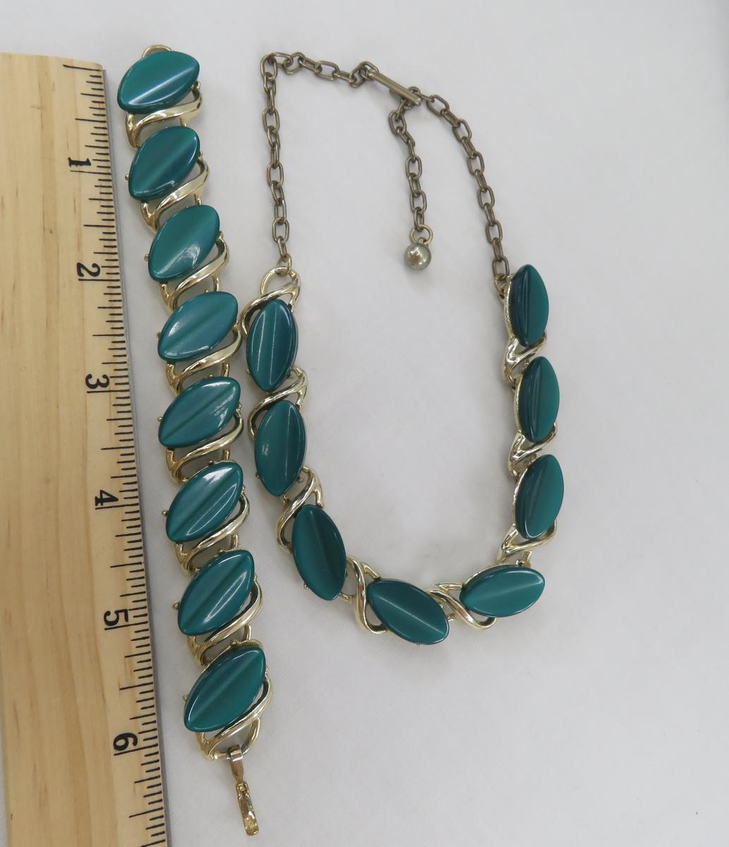 Vintage Thermoset & Christmas Jewelry - some sets