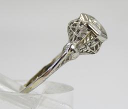 18kt White Gold Ring with White Sapphire