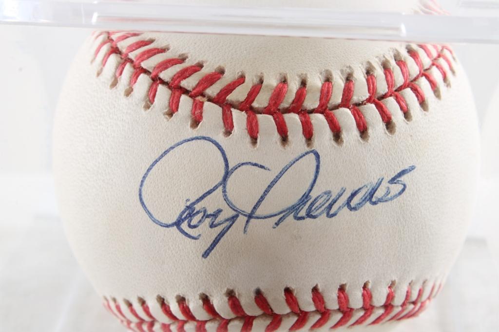 MLB Autographed Baseball Roy Sievers in Case