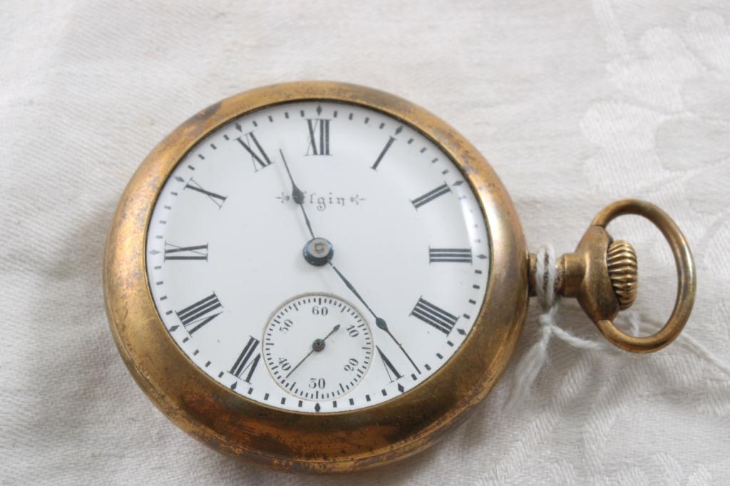 Elgin Lever Set 17J Pocket Watch 25 Yr. Case