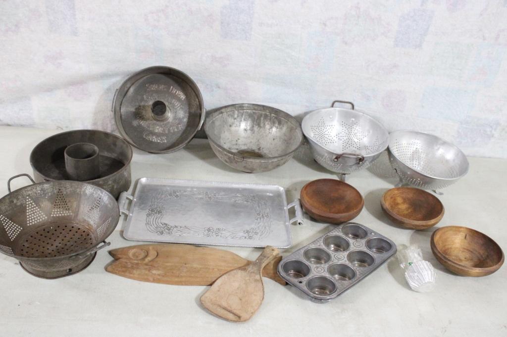 Vintage Kitchen Lot Hammered Aluminum Tray, Plus