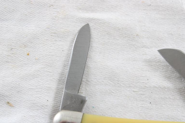 2 Schrade Pocket Knives #832 & 808Y Never Used