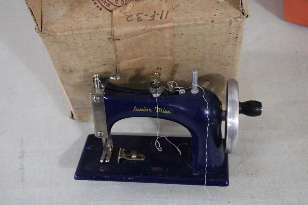 3 Children's Sewing Machines