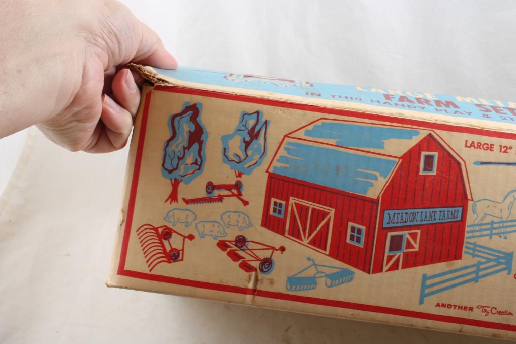 Ohio Art Tin Farm Barn Animals Farmyard Set