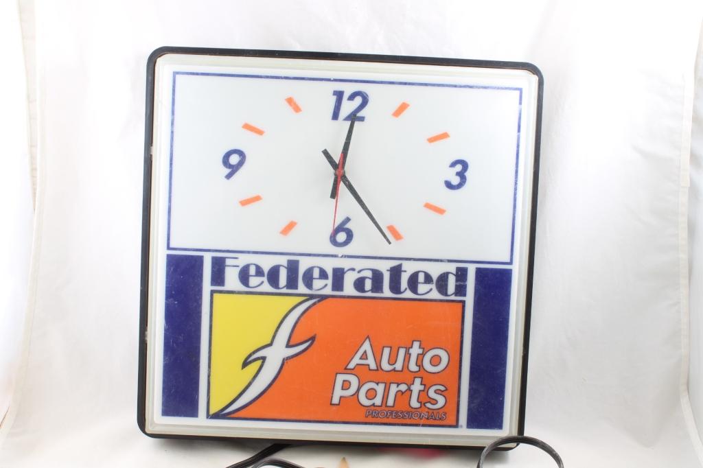 Federated Auto Parts Advertising Lighted Clock