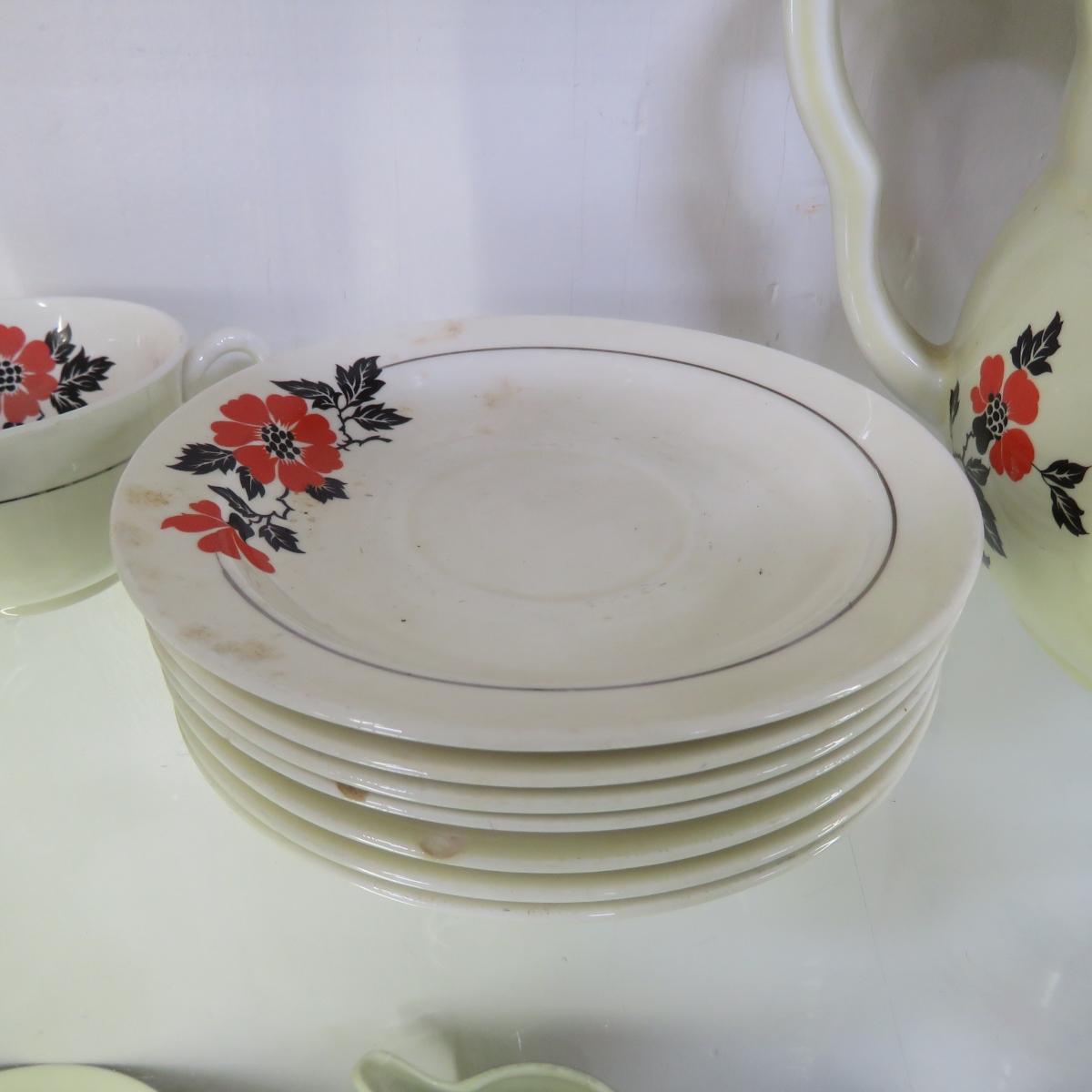 Vintage Hall's Red Poppy Coffee Service