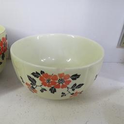 Vintage Hall's Red Book, Poppy Bowls & Tins