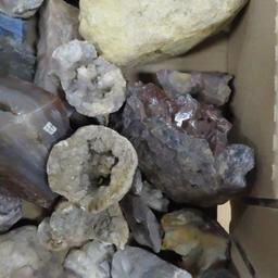 25 pounds geodes, crystals, rocks and minerals