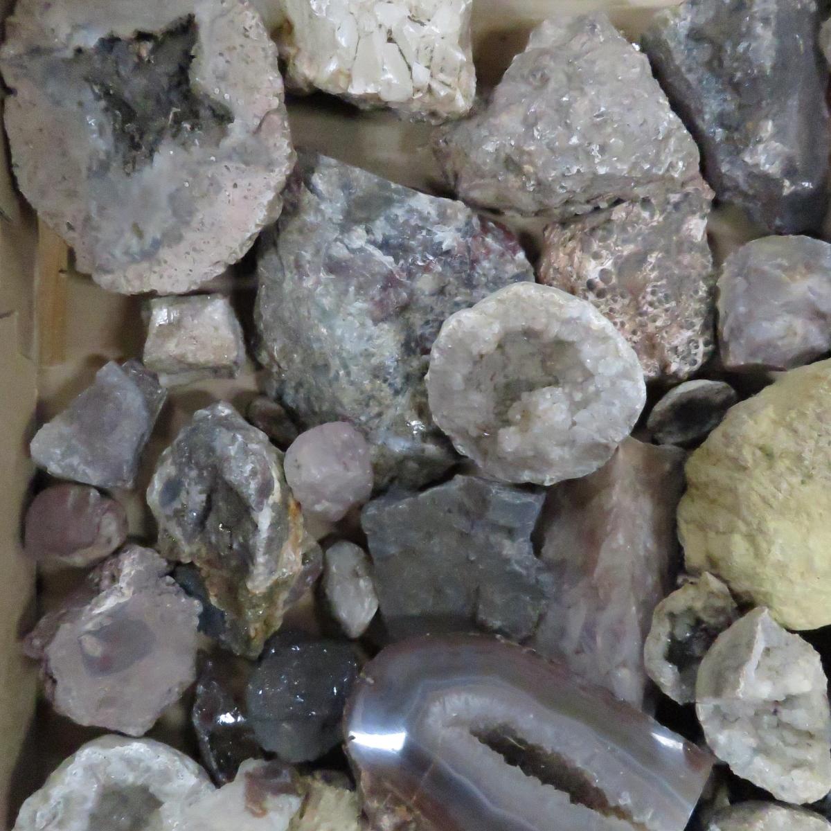 25 pounds geodes, crystals, rocks and minerals