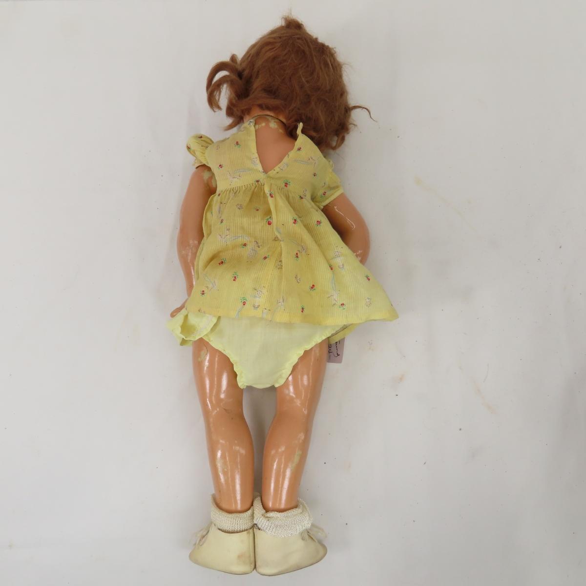 Vintage Dolls & accessories, some need repair