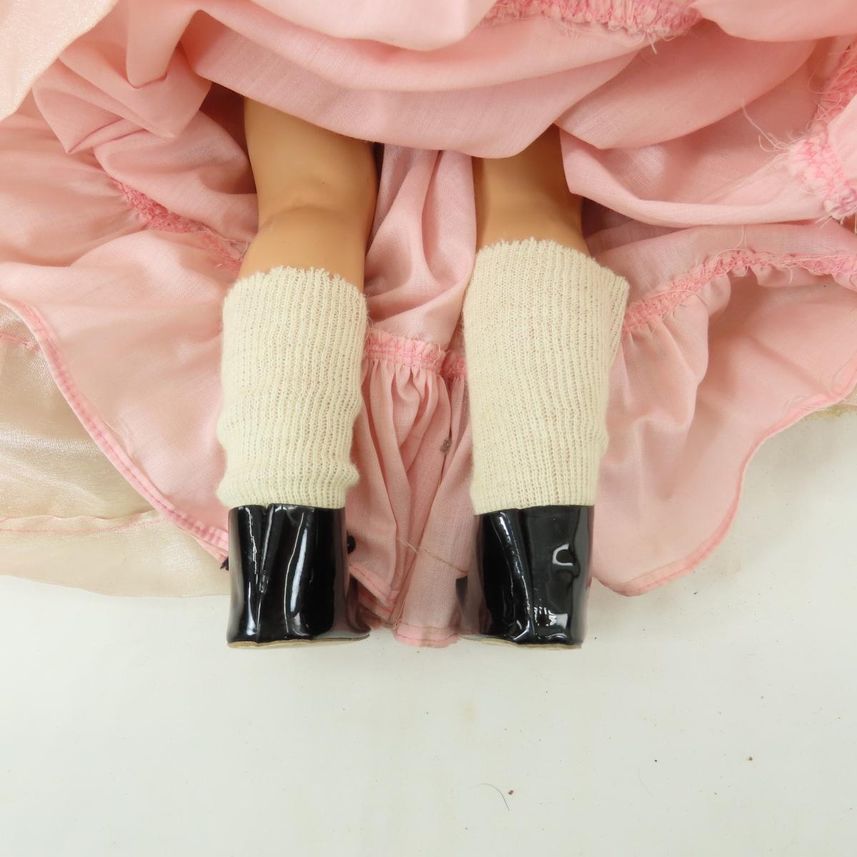 Vintage Dolls & accessories, some need repair