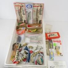 Vintage & modern fishing lures, some NIP & boxed