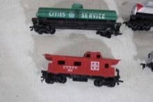 9 HO Train Cars Engine, 2 Tankers, 2 Flat Beds, +