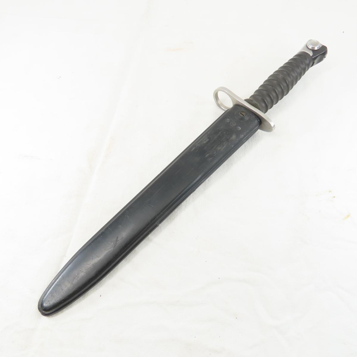 Swiss Army Bayonet & Scabbard with Leather Frog