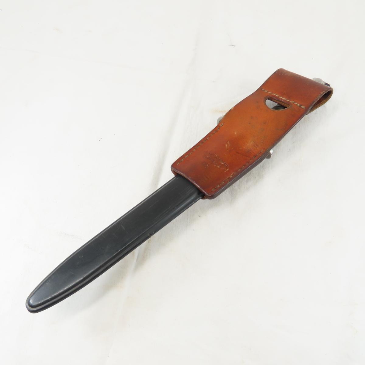 Swiss Army Bayonet & Scabbard with Leather Frog