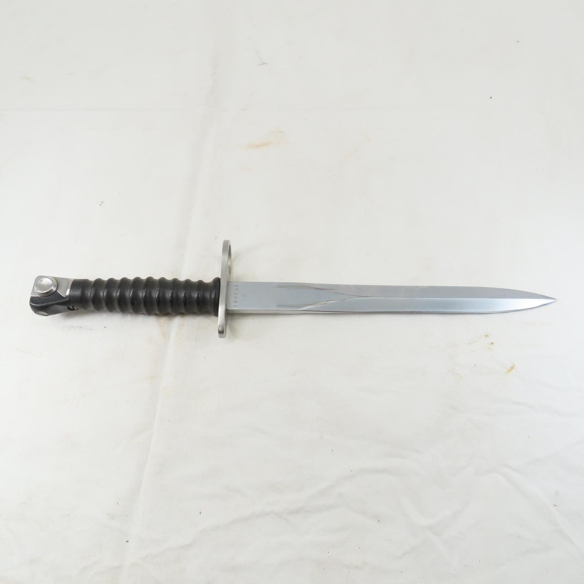 Swiss Army Bayonet & Scabbard with Leather Frog