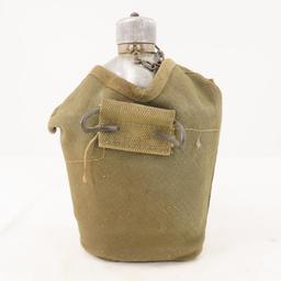 Experimental canteen cover with 1942 US canteen