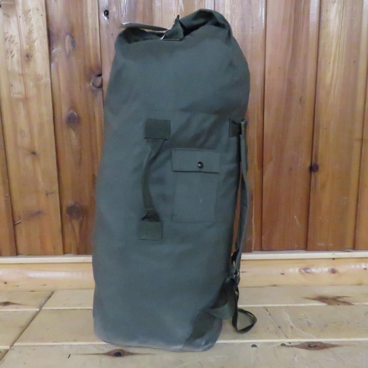 20 Black Fleece Bibs - Medium