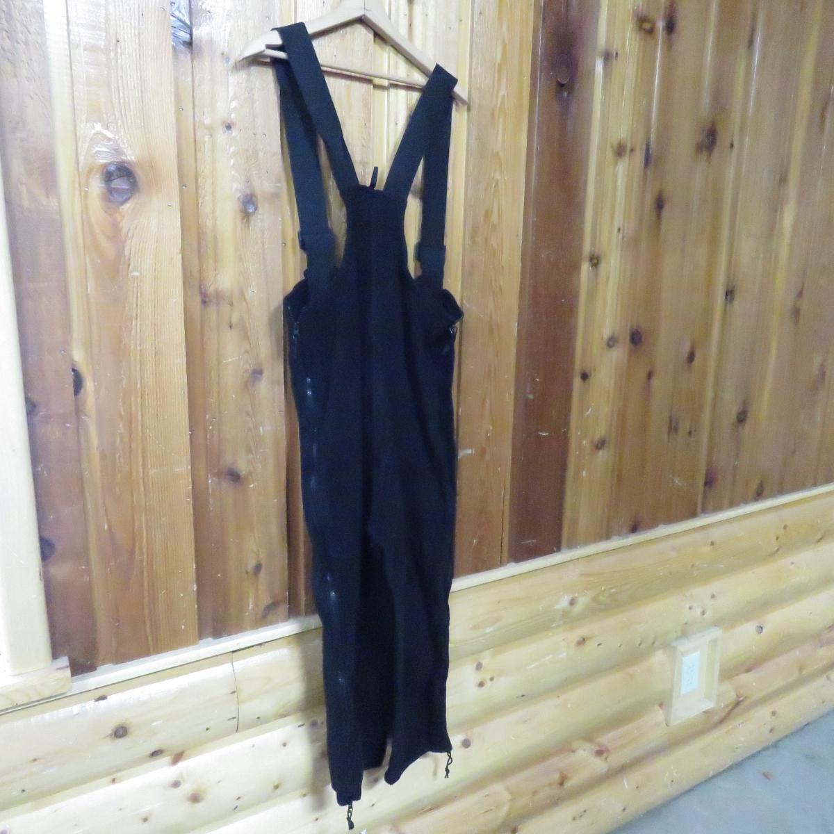 20 Black Fleece Bibs - Medium