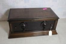 Nunn Landon Battery Powered Radio
