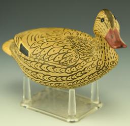 Lot 3308 - Pair of Roland Elliott, Wachapreague, VA 1/3 size Mallards Hen and Drake signed and