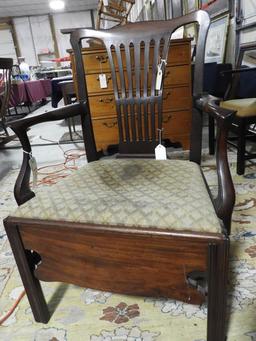 Lot 1581 - Antique Late 18thC Chippendale style commode chair (38” in height, 26 ¼” in width, 20"